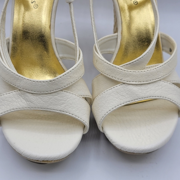 Pierre Dumas strappy sandals, off-white,  4" heel, Size 8M - Picture 6 of 8